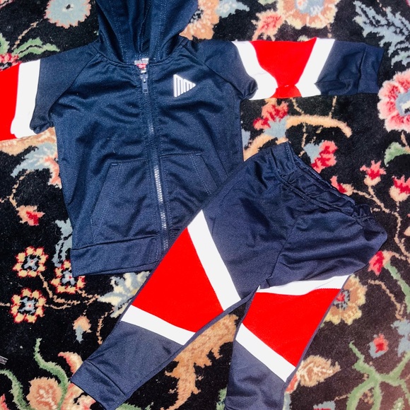 18-2T 2 boys outfits. - Picture 1 of 7